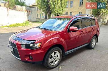 Mitsubishi Outlander XL 2011