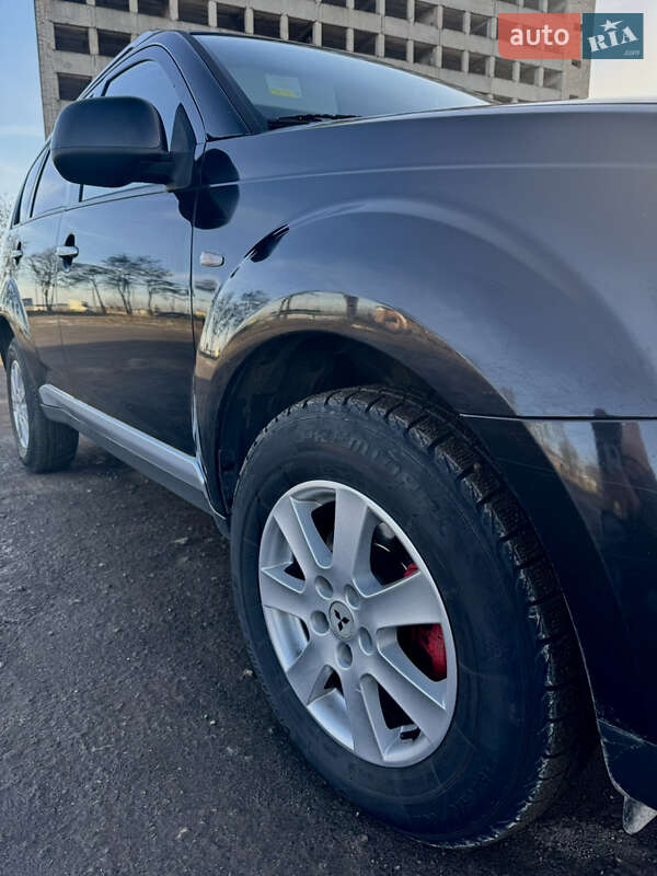 Внедорожник / Кроссовер Mitsubishi Outlander XL 2007 в Вишневце фото 6 Внедорожник / Кроссовер Mitsubishi Outlander XL 2007 в Вишневце