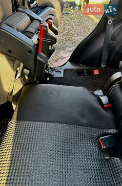 Внедорожник / Кроссовер Mitsubishi Outlander XL 2007 в 