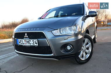 Внедорожник / Кроссовер Mitsubishi Outlander XL 2010 в Стрые