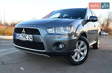 Внедорожник / Кроссовер Mitsubishi Outlander XL 2010 в Стрые