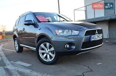 Внедорожник / Кроссовер Mitsubishi Outlander XL 2010 в Стрые