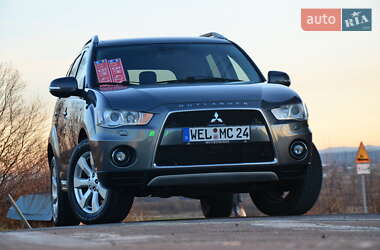 Внедорожник / Кроссовер Mitsubishi Outlander XL 2010 в Стрые