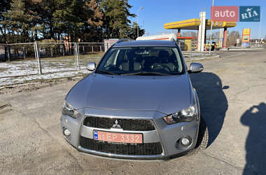 Mitsubishi Outlander XL 2010