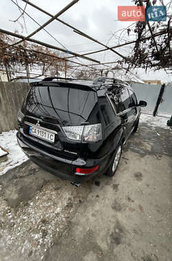 Позашляховик / Кросовер Mitsubishi Outlander XL 2010 в Звенигородці