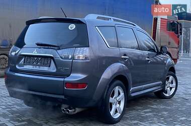 Позашляховик / Кросовер Mitsubishi Outlander XL 2010 в Дніпрі