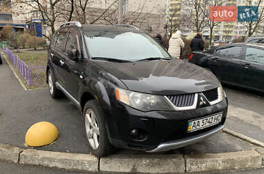 Позашляховик / Кросовер Mitsubishi Outlander XL 2008 в Києві