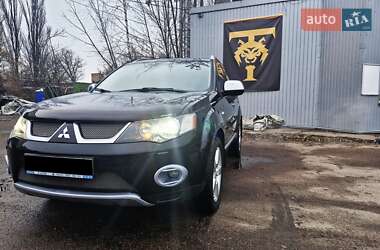 Позашляховик / Кросовер Mitsubishi Outlander XL 2008 в Києві