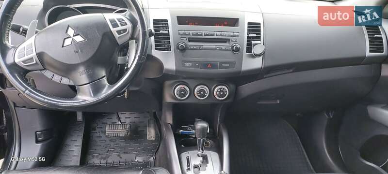 Внедорожник / Кроссовер Mitsubishi Outlander XL 2009 в Харькове