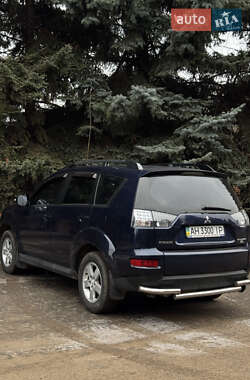 Позашляховик / Кросовер Mitsubishi Outlander XL 2011 в Краматорську