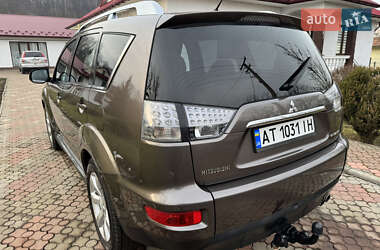 Позашляховик / Кросовер Mitsubishi Outlander XL 2010 в Коломиї