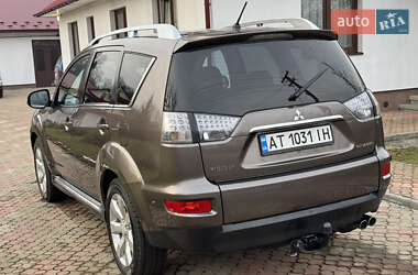 Позашляховик / Кросовер Mitsubishi Outlander XL 2010 в Коломиї