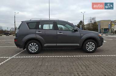 Позашляховик / Кросовер Mitsubishi Outlander XL 2008 в 