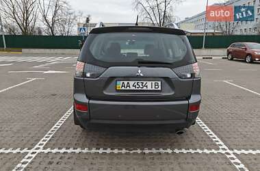 Позашляховик / Кросовер Mitsubishi Outlander XL 2008 в 