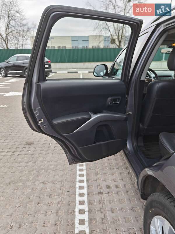 Внедорожник / Кроссовер Mitsubishi Outlander XL 2008 в Киеве