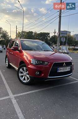 Mitsubishi Outlander XL 2011