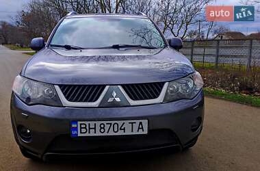 Позашляховик / Кросовер Mitsubishi Outlander XL 2009 в Одесі