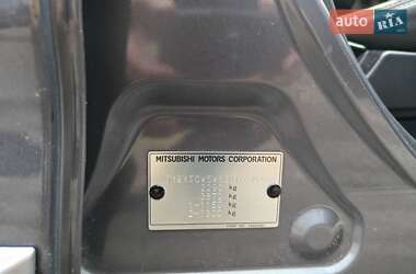 Позашляховик / Кросовер Mitsubishi Outlander XL 2008 в 