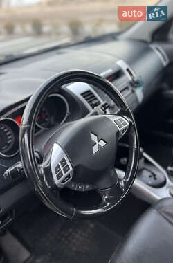 Внедорожник / Кроссовер Mitsubishi Outlander XL 2007 в Черкассах