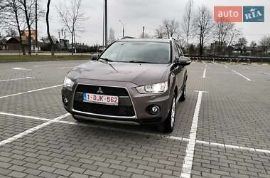 Позашляховик / Кросовер Mitsubishi Outlander XL 2010 в Коломиї