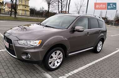 Внедорожник / Кроссовер Mitsubishi Outlander XL 2010 в Коломые