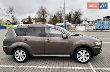 Внедорожник / Кроссовер Mitsubishi Outlander XL 2010 в Коломые