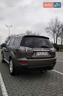 Внедорожник / Кроссовер Mitsubishi Outlander XL 2010 в Коломые