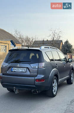 Позашляховик / Кросовер Mitsubishi Outlander XL 2008 в Києві