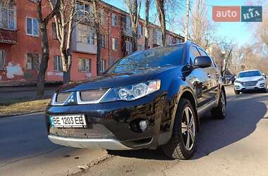 Позашляховик / Кросовер Mitsubishi Outlander XL 2008 в Миколаєві