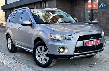 Позашляховик / Кросовер Mitsubishi Outlander XL 2010 в Ковелі