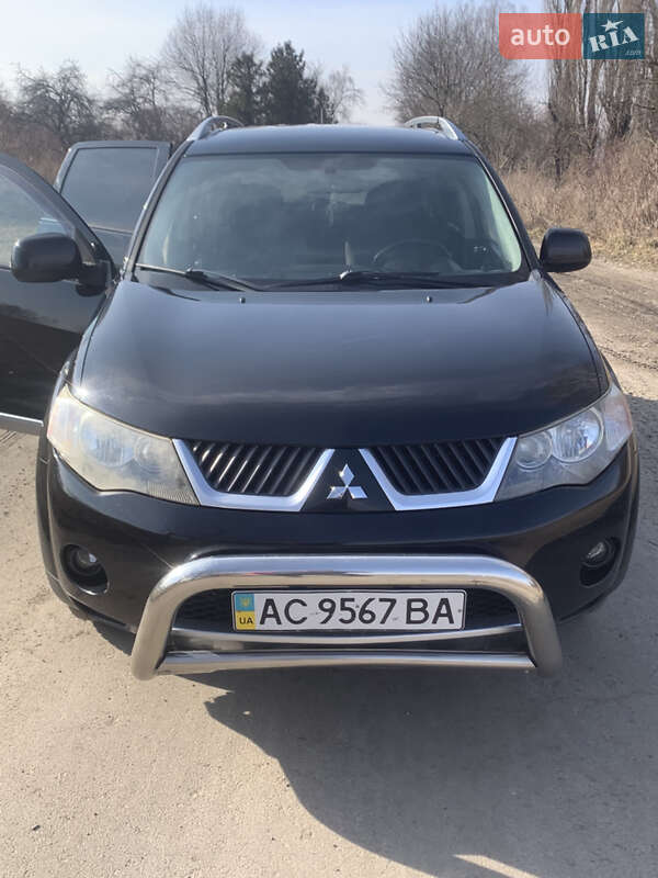 Позашляховик / Кросовер Mitsubishi Outlander XL 2008 в Рожище