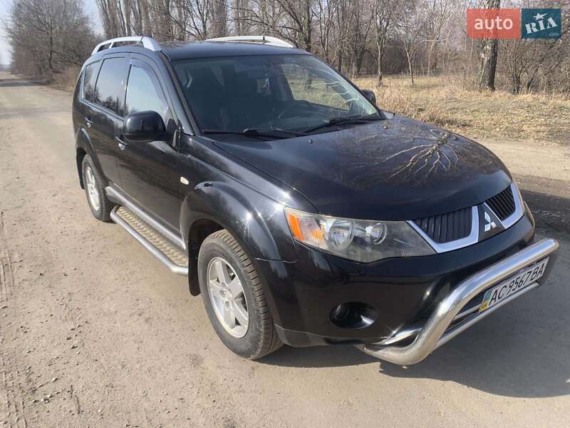 Позашляховик / Кросовер Mitsubishi Outlander XL 2008 в Рожище