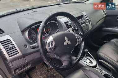 Позашляховик / Кросовер Mitsubishi Outlander XL 2008 в 