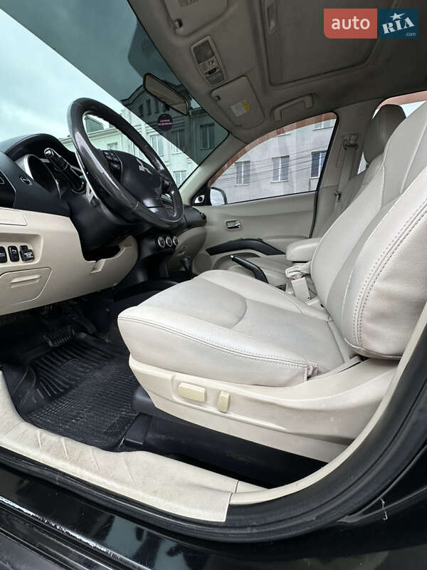 Внедорожник / Кроссовер Mitsubishi Outlander XL 2008 в Виннице