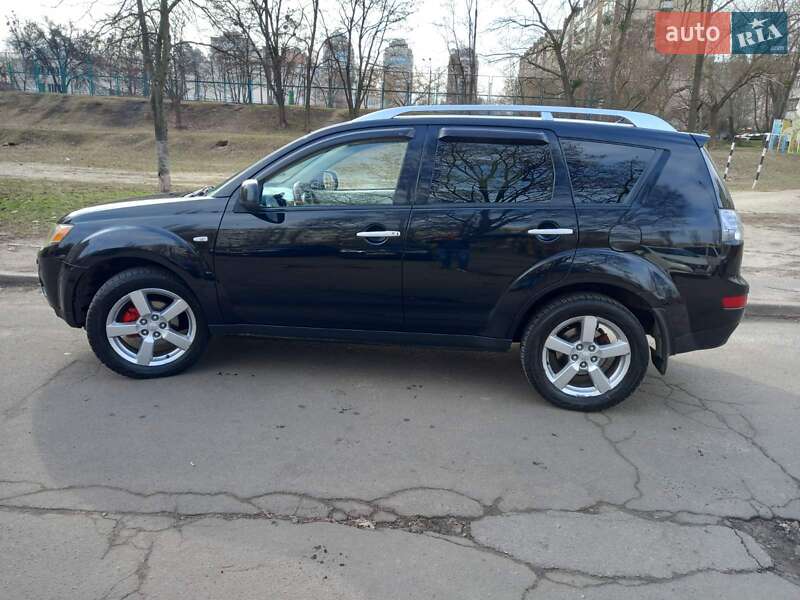 Внедорожник / Кроссовер Mitsubishi Outlander XL 2008 в Киеве