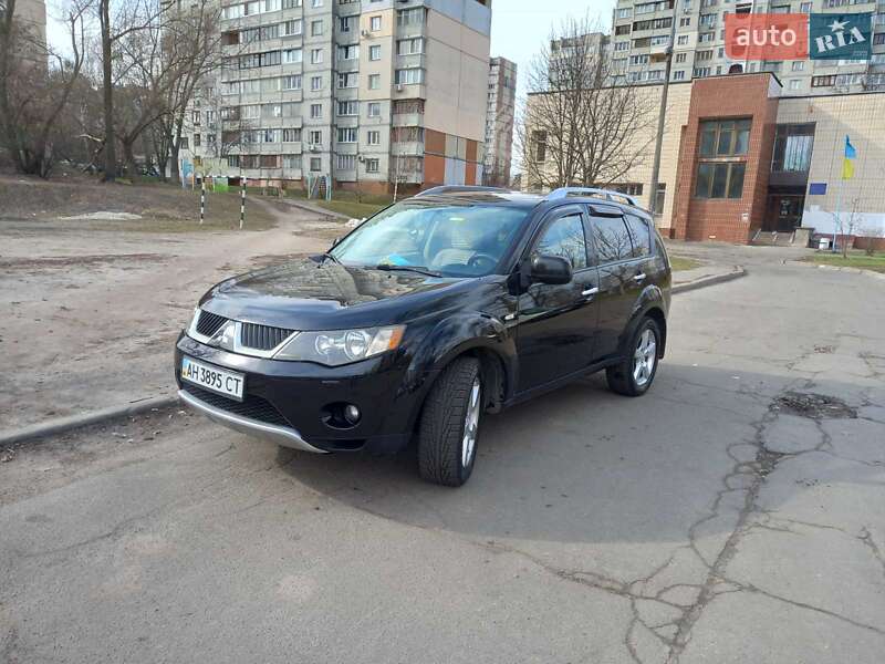 Внедорожник / Кроссовер Mitsubishi Outlander XL 2008 в Киеве