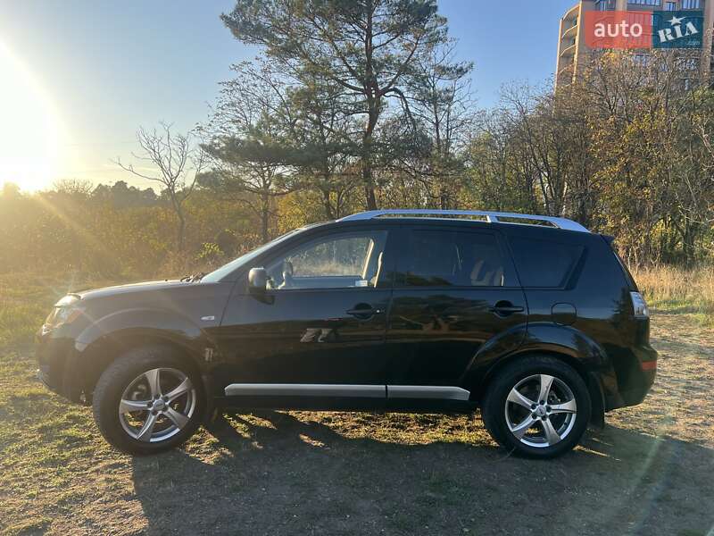 Внедорожник / Кроссовер Mitsubishi Outlander XL 2008 в Житомире