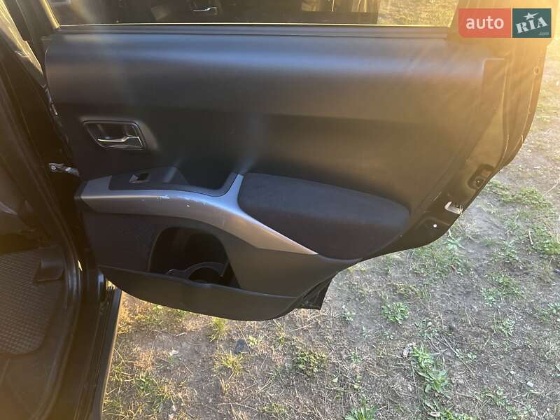 Внедорожник / Кроссовер Mitsubishi Outlander XL 2008 в Житомире