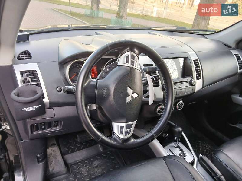 Внедорожник / Кроссовер Mitsubishi Outlander XL 2008 в Сумах