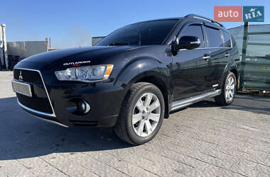 Внедорожник / Кроссовер Mitsubishi Outlander XL 2010 в 