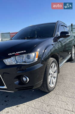 Внедорожник / Кроссовер Mitsubishi Outlander XL 2010 в 