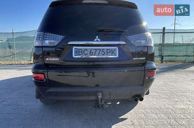 Внедорожник / Кроссовер Mitsubishi Outlander XL 2010 в 