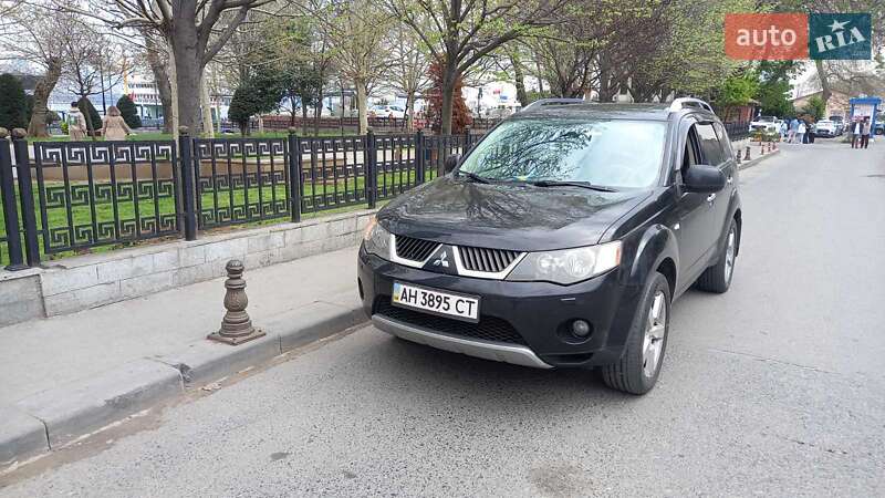 Позашляховик / Кросовер Mitsubishi Outlander XL 2008 в 