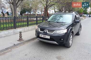 Позашляховик / Кросовер Mitsubishi Outlander XL 2008 в 