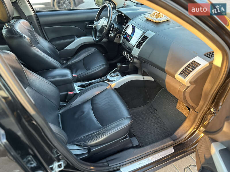 Позашляховик / Кросовер Mitsubishi Outlander XL 2008 в Хмельницькому