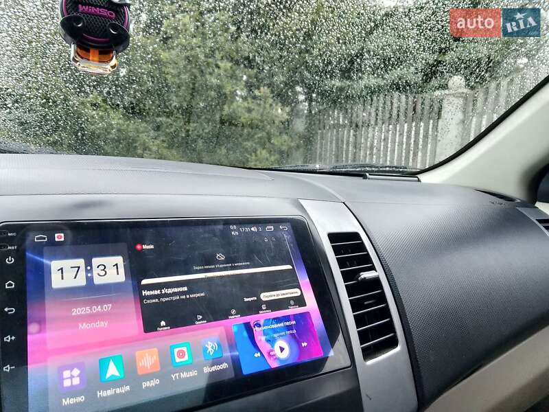 Позашляховик / Кросовер Mitsubishi Outlander XL 2007 в Києві