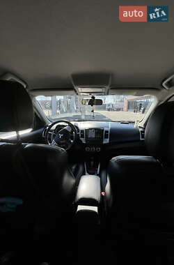 Внедорожник / Кроссовер Mitsubishi Outlander XL 2007 в 