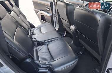Внедорожник / Кроссовер Mitsubishi Outlander XL 2012 в 