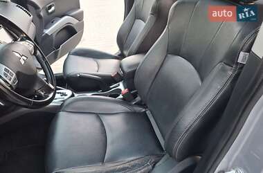 Внедорожник / Кроссовер Mitsubishi Outlander XL 2012 в 