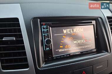 Внедорожник / Кроссовер Mitsubishi Outlander XL 2012 в 